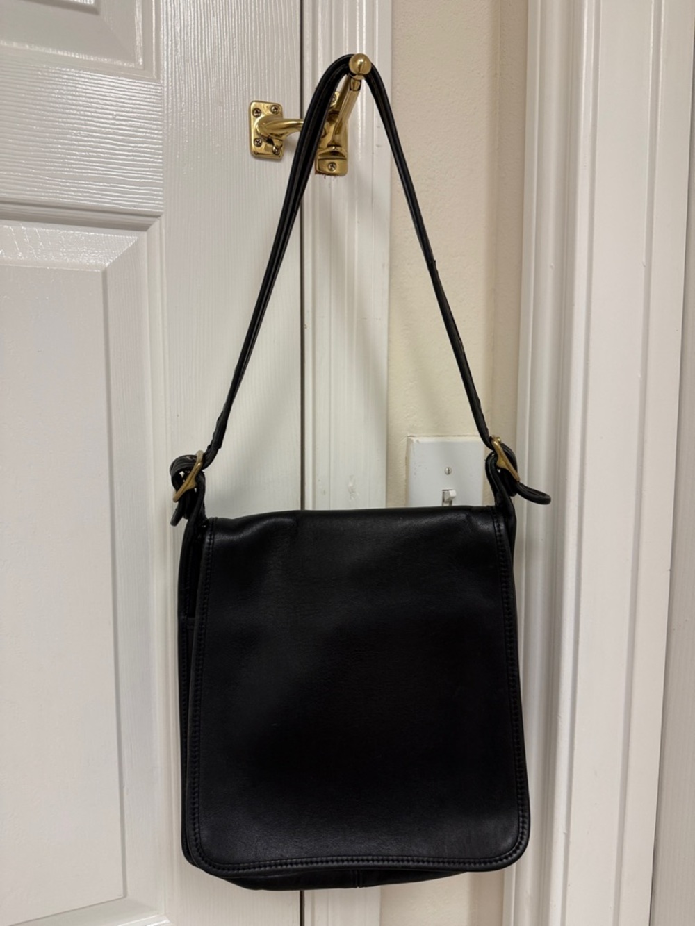 Vintage Legacy Coach Shoulder Bag